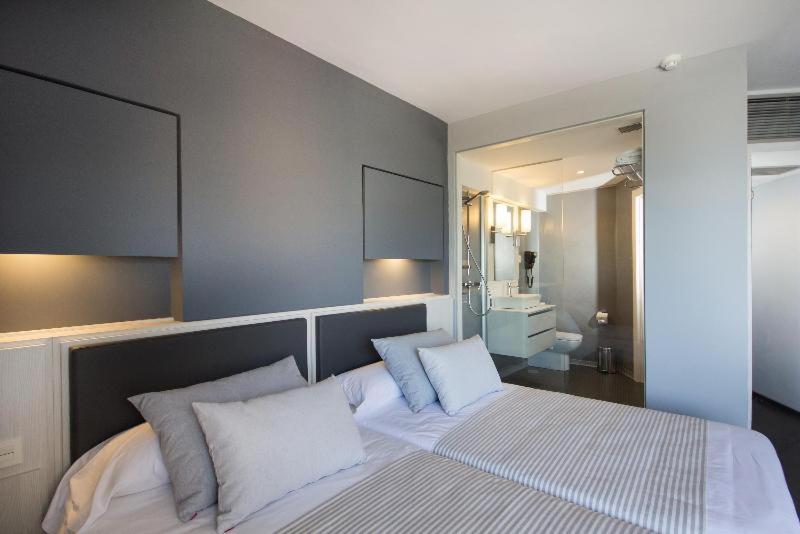 Hotel El Puerto By Pierre Vacances Fuengirola Phòng bức ảnh